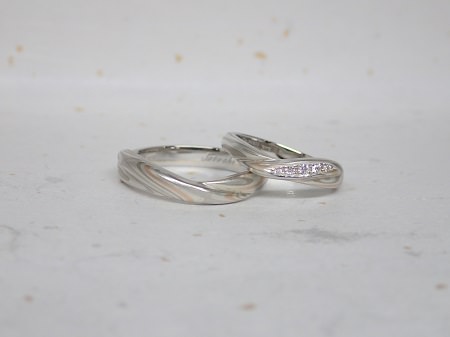 15082301杢目金屋の結婚指輪＿G004.JPG