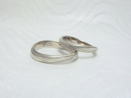 http://www.mokumeganeya.com/blog/customer/assets_c/2011/09/110911木目金の結婚指輪＿大阪店002-thumb-450x338-10166.jpg