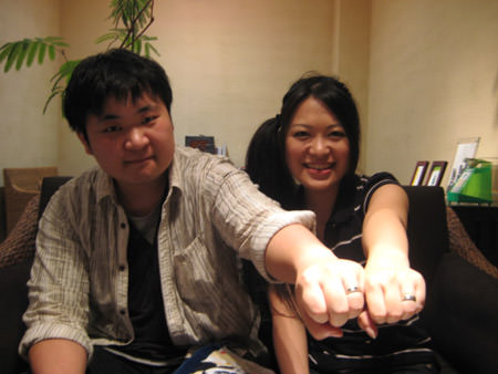 http://www.mokumeganeya.com/blog/customer/assets_c/2011/09/110919木目金の結婚指輪＿大阪店001-thumb-450x338-10584-thumb-450x338-10585.jpg