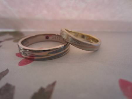 http://www.mokumeganeya.com/blog/customer/assets_c/2011/11/1120木目金の結婚指輪＿大阪店S様②-thumb-450x337-14046.jpg