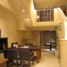 杢目金屋京都四条店