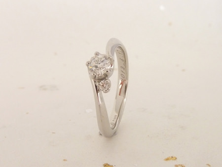 12081902杢目金屋の婚約指輪_C002.jpg