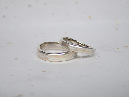 15091301プラチナの婚約指輪と木目金の結婚指輪N＿006.JPG