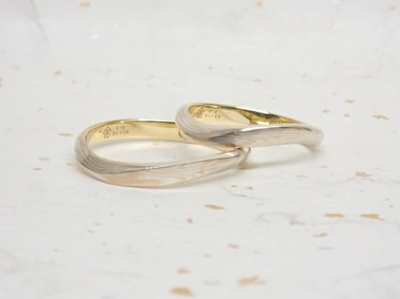 16091802杢目金の結婚指輪＿Y００４.JPG