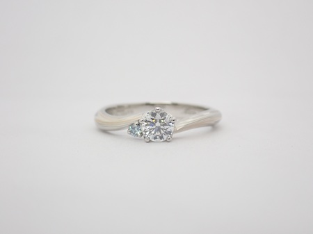 な*な様 【詳細不明】結婚指輪 婚約指輪 10号 P950 0.21 S字カーブのプラチナとゴールドのコンビの結婚指輪｜鶴 (mikoto)