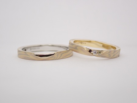 25091403木目金の婚約指輪と結婚指輪B004②.JPG