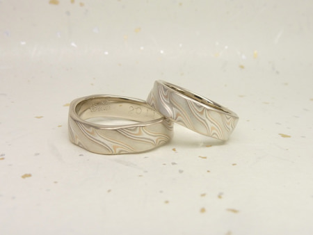 110930 グリ彫りの結婚指輪＿名古屋店01K.jpg