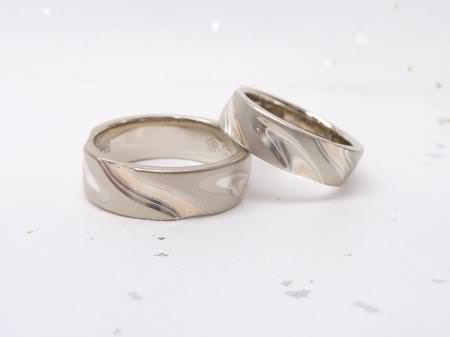 12100801グリ彫りの結婚指輪_千葉店002.JPG
