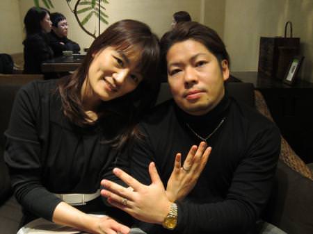 12123002グリ彫の結婚指輪＿心斎橋店001.JPG