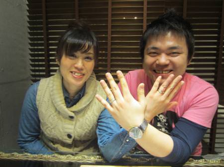 １３０３０３０３グリ彫りの結婚指輪＿U001.JPG