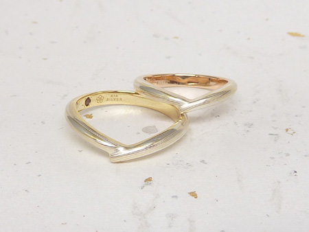 13071401プラチナの婚約指輪と木目金の結婚指輪＿C002②.JPG