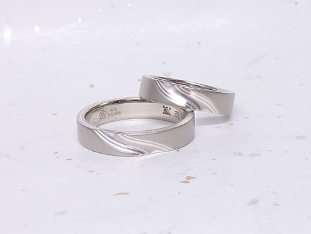 14013001グリ彫りの結婚指輪＿K002.JPG