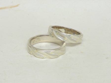 14072001グリ彫りの結婚指輪＿Ｚ002.JPG