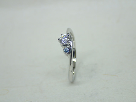 14100501プラチナの婚約指輪_A002.JPG