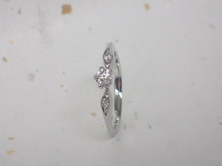 14122503さくらダイヤモンドの婚約指輪＿G002.JPG
