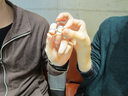 16040201杢目金屋の結婚指輪_U001.JPG
