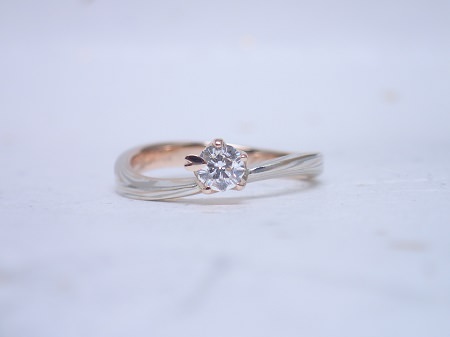 16072101木目金屋の婚約指輪と結婚指輪N004.JPG