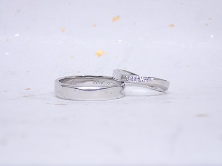17030601つながるカタチの結婚指輪＿Q002.JPG