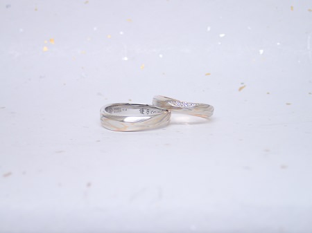 17042302杢目金の結婚指輪_R004.JPG