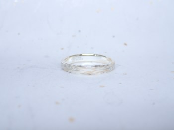17052702杢目金の結婚指輪＿Q001.JPG