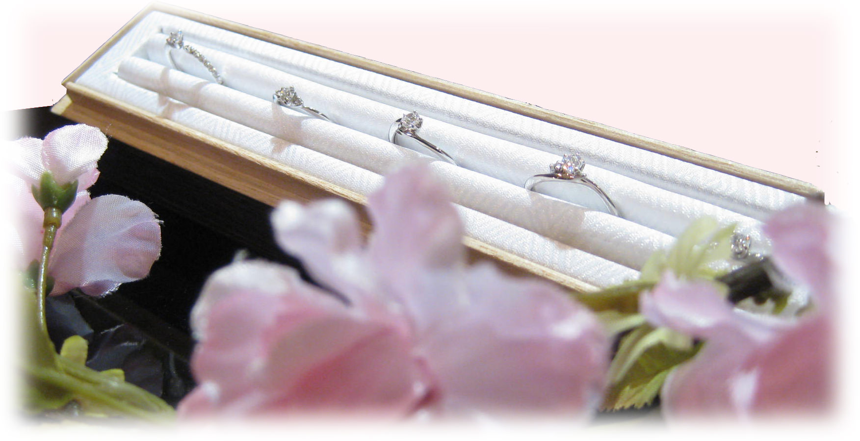 小桜　桐箱入り.jpg