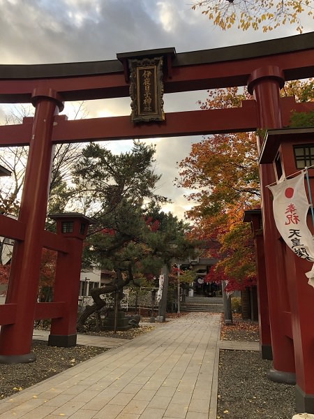 2019.11.05_北海道_弥彦神社_002.jpg