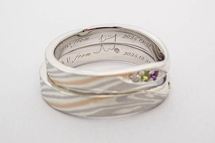 結婚指輪の内側にいれるイニシャルの刻印