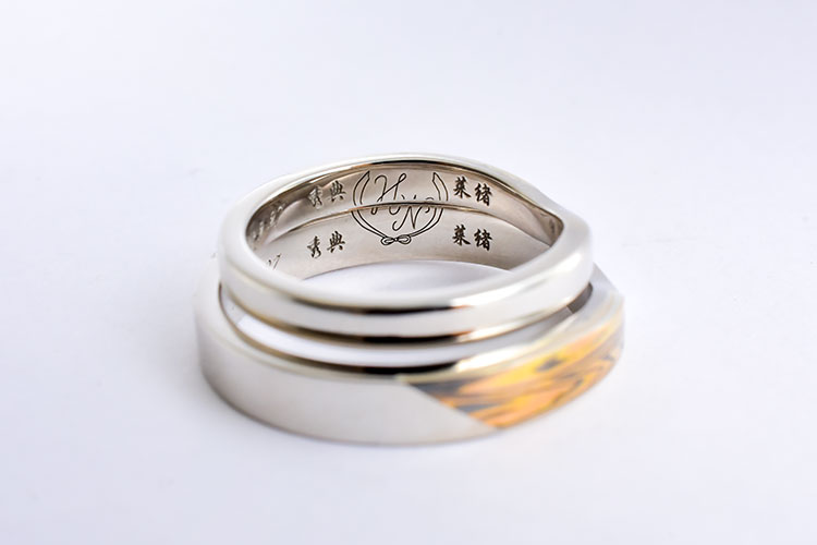 結婚指輪の内側にいれるオリジナルの刻印