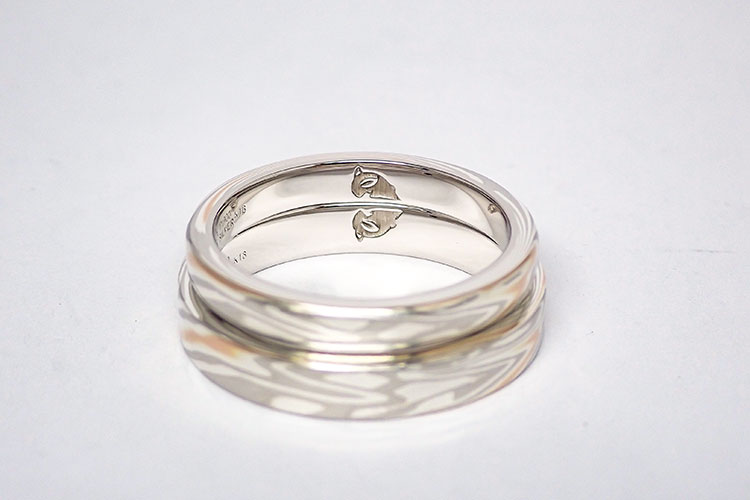 結婚指輪の内側にいれるハートマークに見えるうさぎの刻印