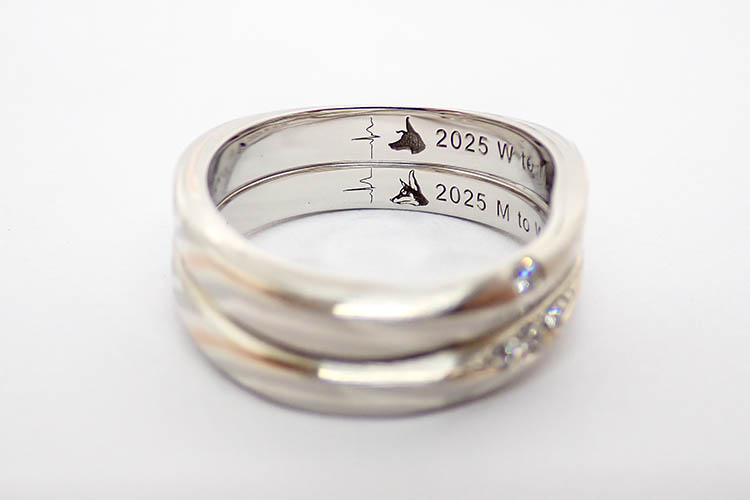 結婚指輪の内側にいれる「命と時を刻み続ける鼓動」をイメージした刻印