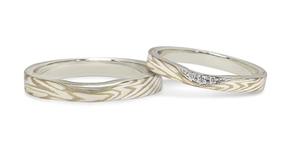 ホワイトゴールドで作る婚約指輪(エンゲージリング)　ホワイトゴールド（WG）×シルバー（SV）の結婚指輪