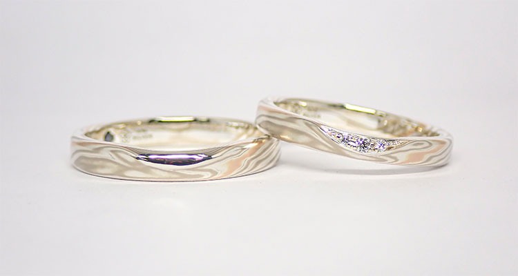 婚約指輪・結婚指輪おすすめ人気デザインランキング　杢目金屋の結婚指輪の人気デザインランキング1位　ストレート紅ひとすじ　お客さま事例