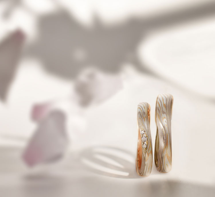 植物モチーフの結婚指輪・婚約指輪　恋風イメージ