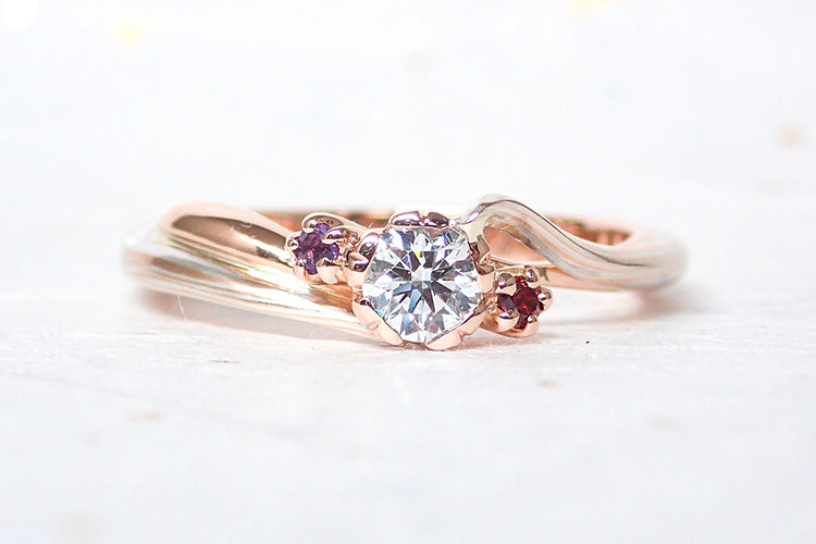 ピンクゴールドで作る婚約指輪(エンゲージリング)　ピンクゴールド×シルバーの婚約指輪