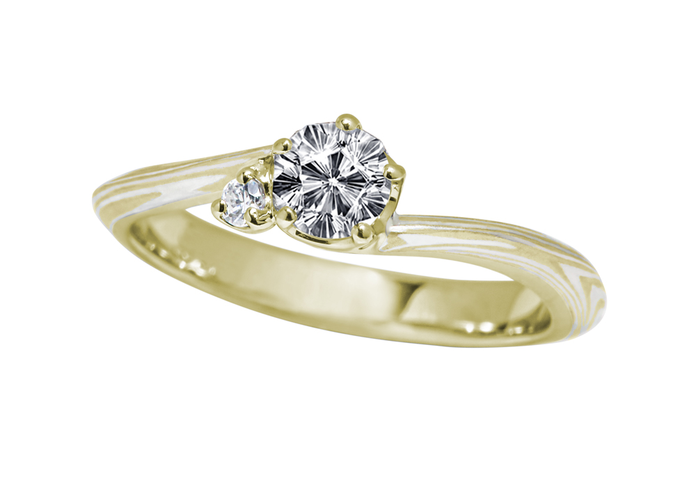 イエローゴールドで作る婚約指輪(エンゲージリング)　イエローゴールド（YG）×シルバー（SV）の婚約指輪