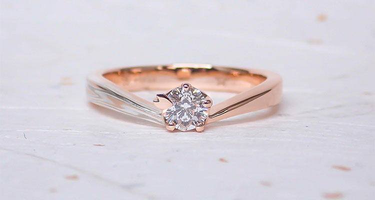 ピンクゴールドで作る婚約指輪(エンゲージリング)　ホワイトゴールド×ピンクゴールド×シルバーの婚約指輪