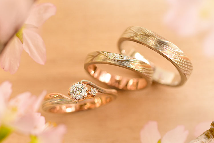 人とかぶらない結婚指輪　杢目金屋の結婚指輪