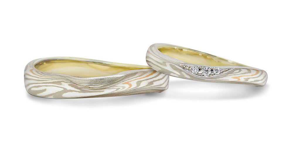 イエローゴールドで作る結婚指輪(エンゲージリング)　ホワイトゴールド（WG）×ピンクゴールドひとすじ（PG）×シルバー（SV）内リングイエローゴールドの結婚指輪