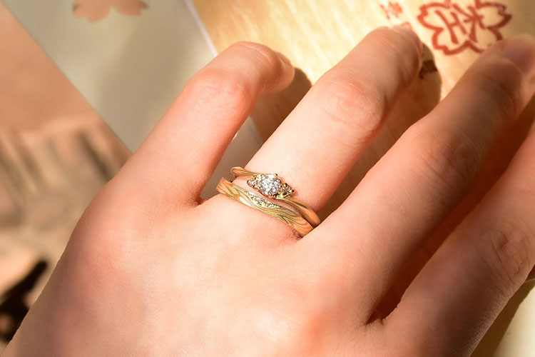日本の伝統技術で作る和風の指輪　結婚指輪重ね付け