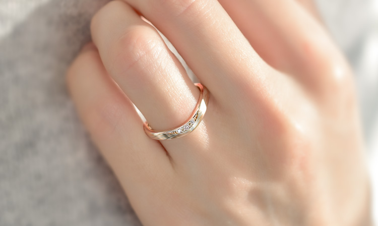 結婚指輪「木目金V字」 | 結婚指輪・婚約指輪の杢目金屋